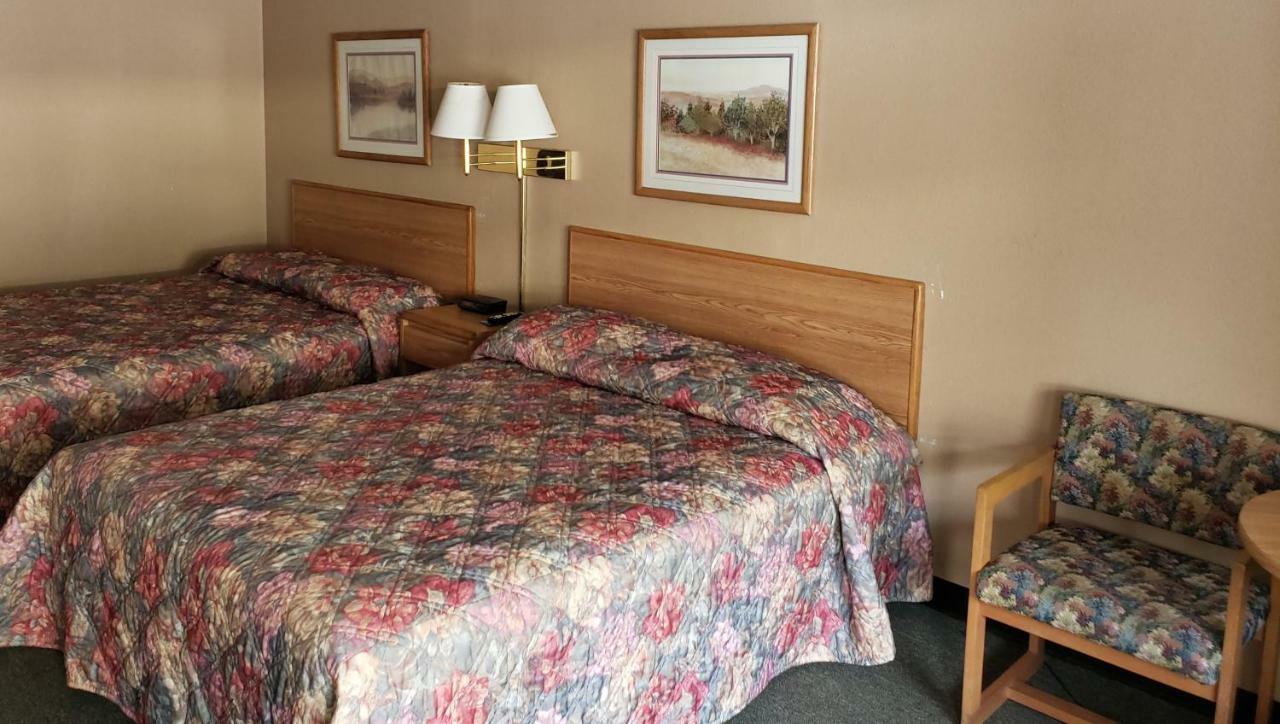Four Seasons Inn ブランソン エクステリア 写真
