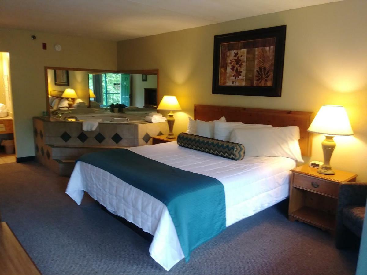 Four Seasons Inn ブランソン エクステリア 写真